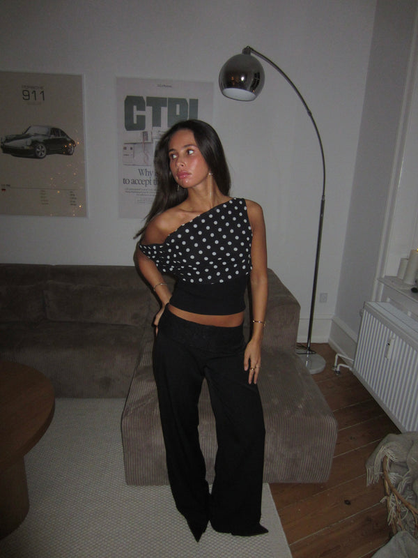 Classic Polka Comfort Top